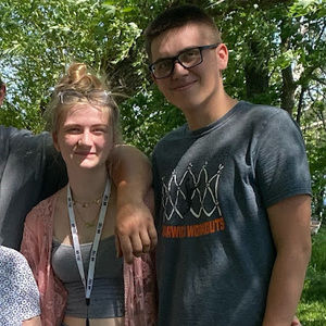 Meet your Posher, Crystal